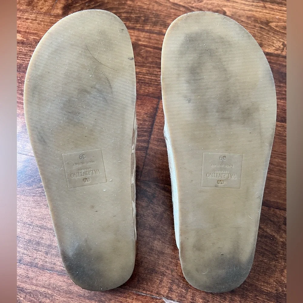 VALENTINO GARAVANI Off-White & Beige VLogo Toile Iconographe Sandals Size 39 - Picture 7 of 9